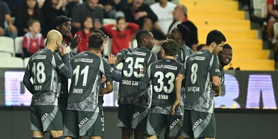 Beşiktaş Antalyaspor'u Deplasmanda 3-1 Mağlup Etti - Dakikada Haber Beşiktaş Antalyaspor'u Deplasmanda 3-1 Mağlup Etti