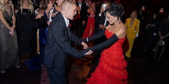 Yılbaşı Gecesi Katılanlar Çılgınca Eğlendi! - Dakikada Haber Yılbaşı Gecesi Katılanlar Çılgınca Eğlendi!